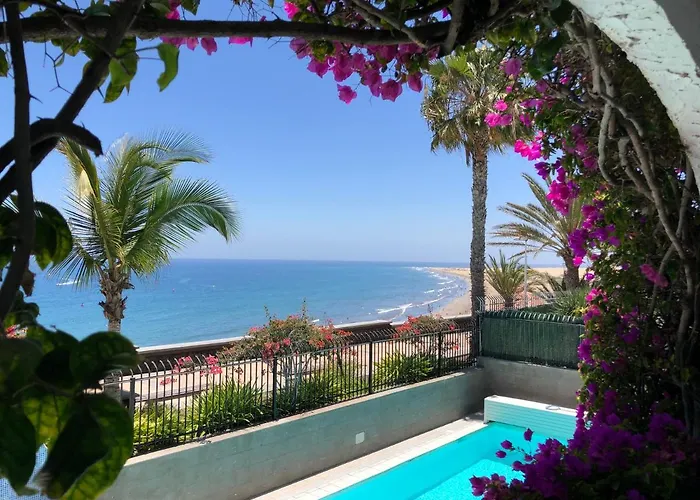 Casa Blanca - Sea View - First Line Апартаменти